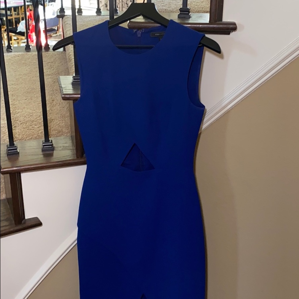 Short blue dress
